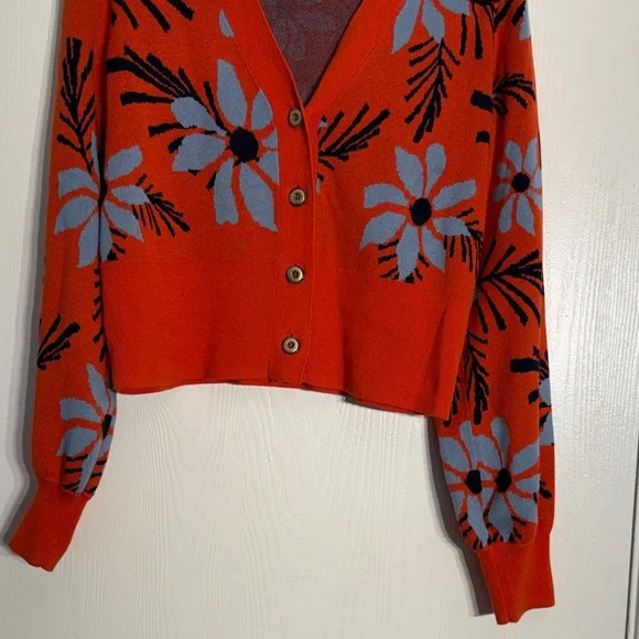 CAbi Orange Floral V-Neck Button Cardigan women’s size small - Picture 4 of 6